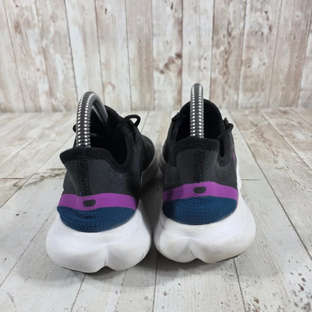 Nike asymmetrical performance