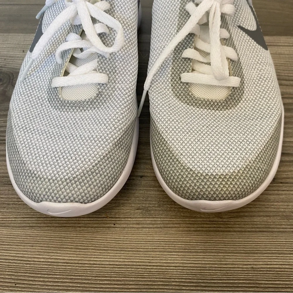 Nike flaws flexibility