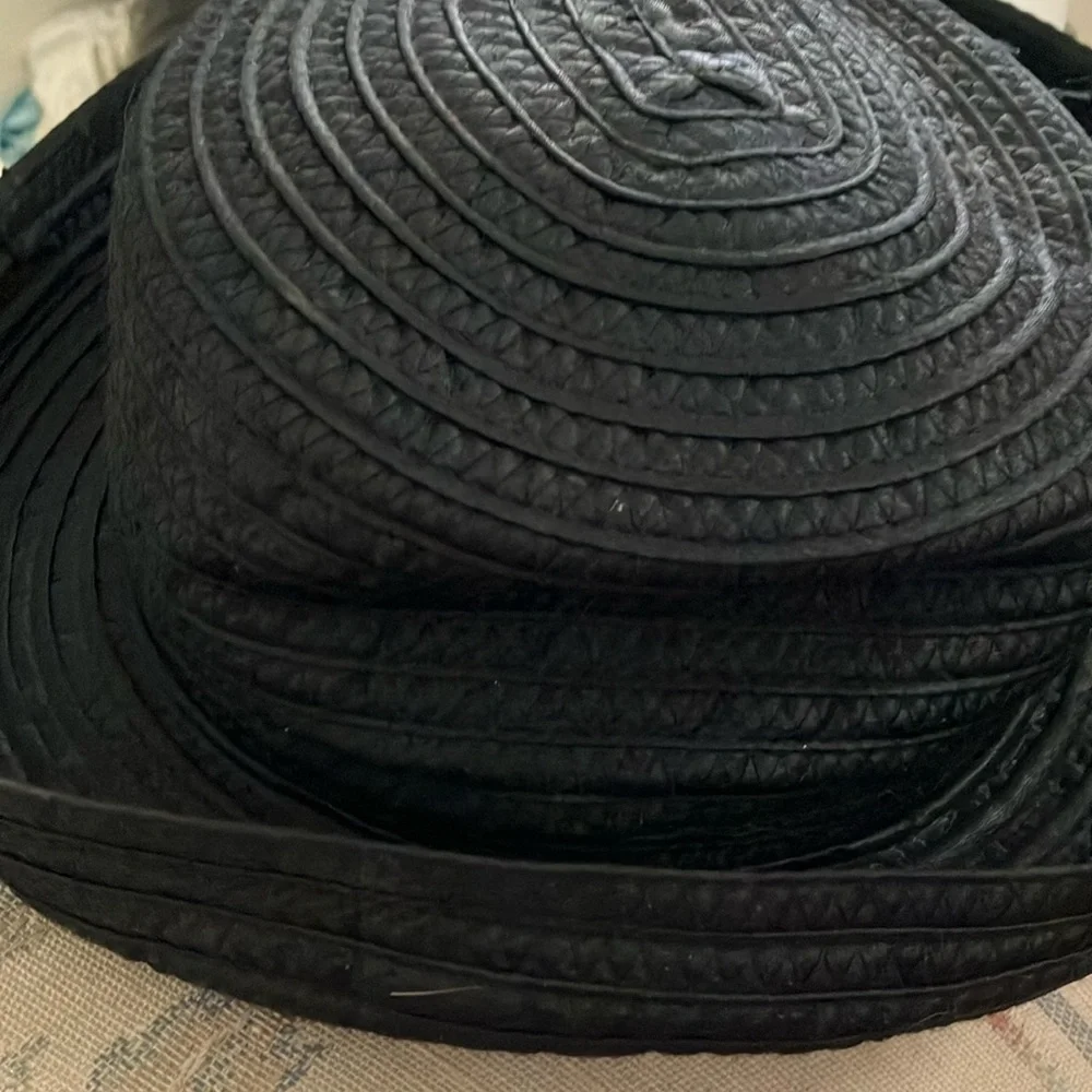 FINAL MARKDOWN Ladies summery hat