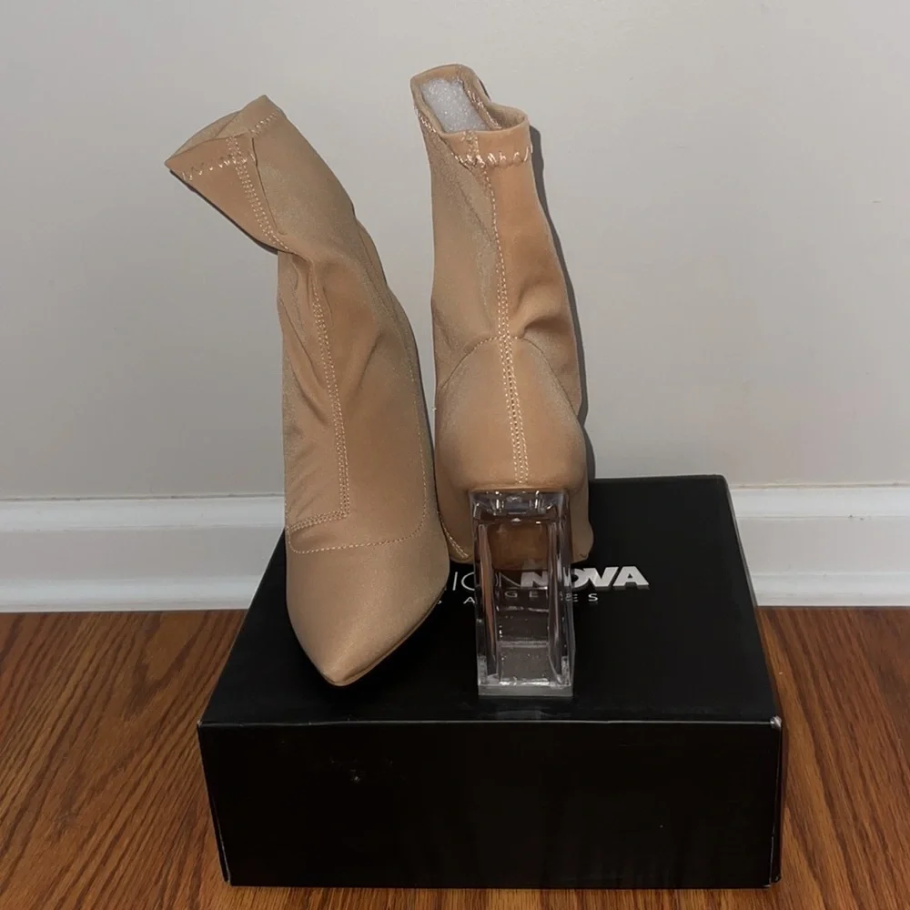 Fashion Nova brand new