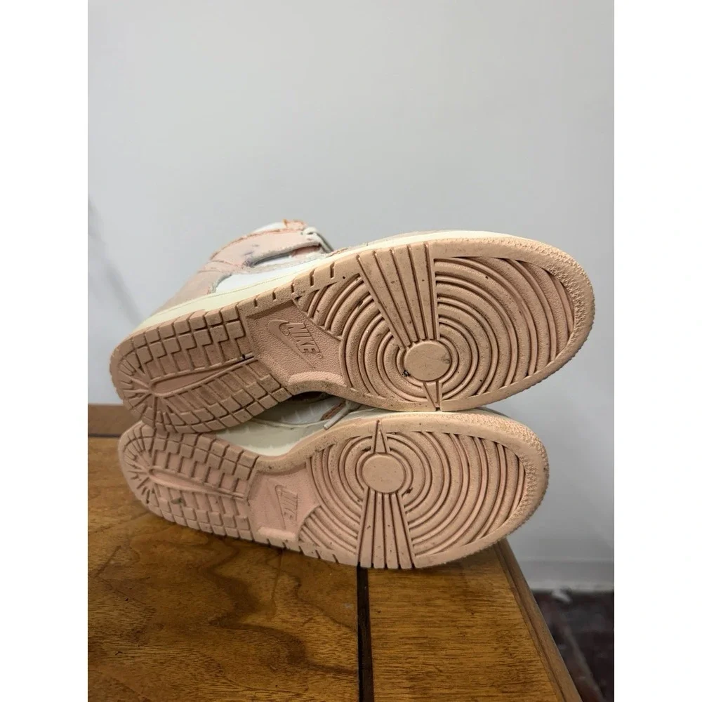 Nike some discoloration