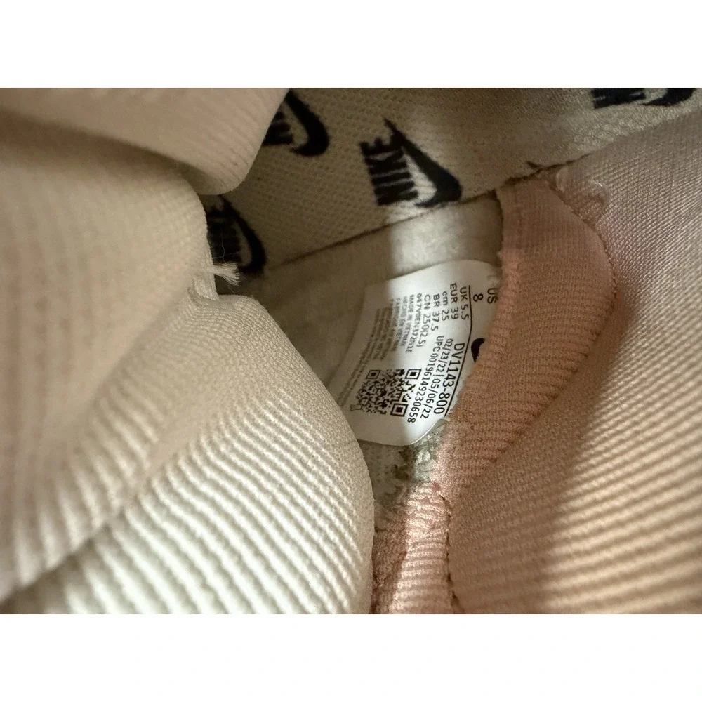 Nike some discoloration