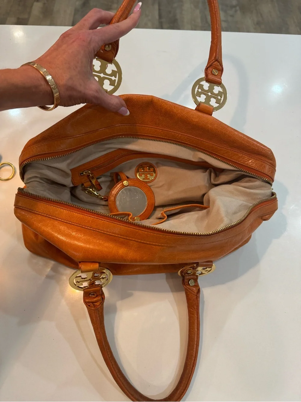 Tory Burch tory burch