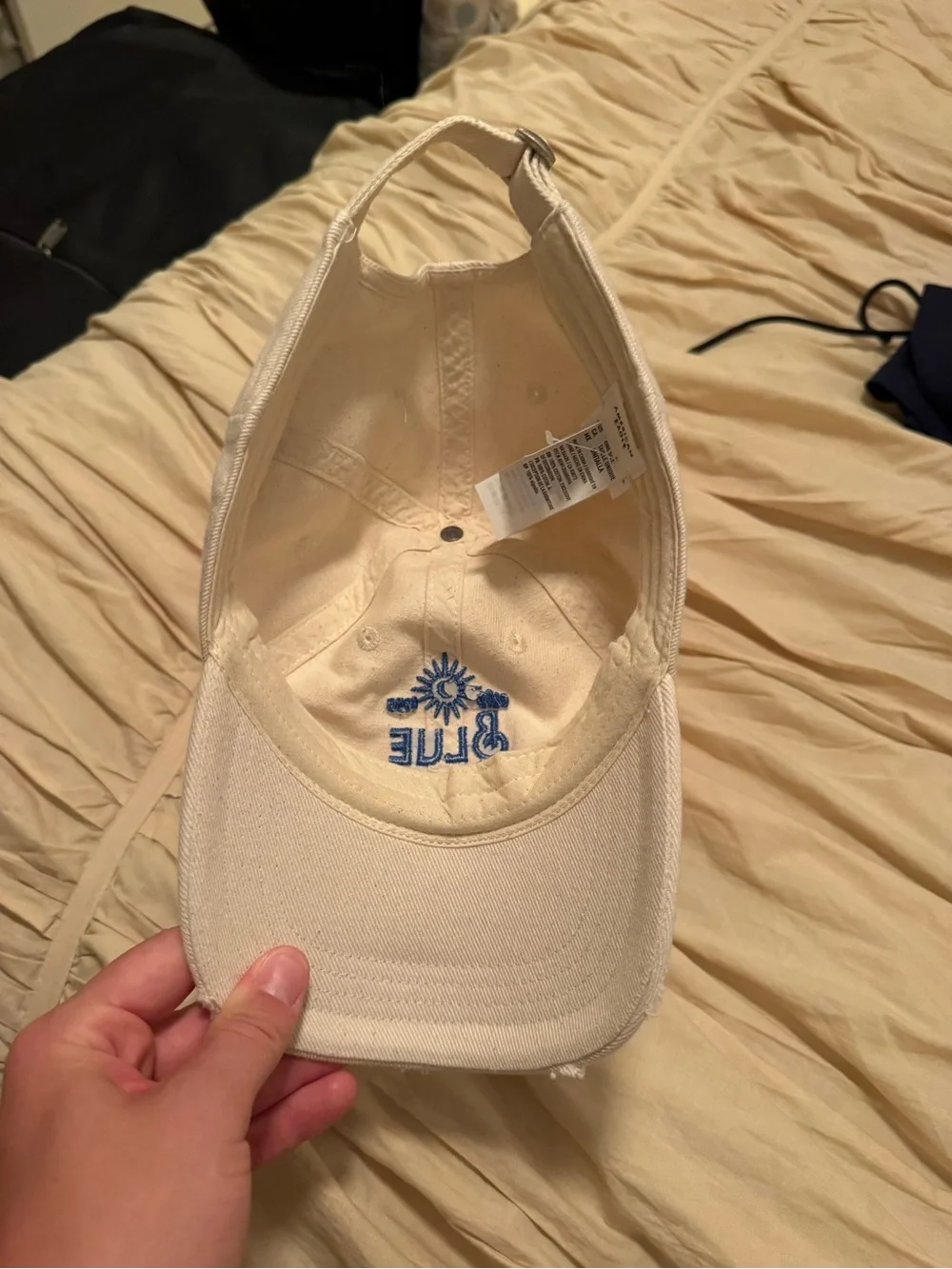 American Eagle Outfitters cap cream