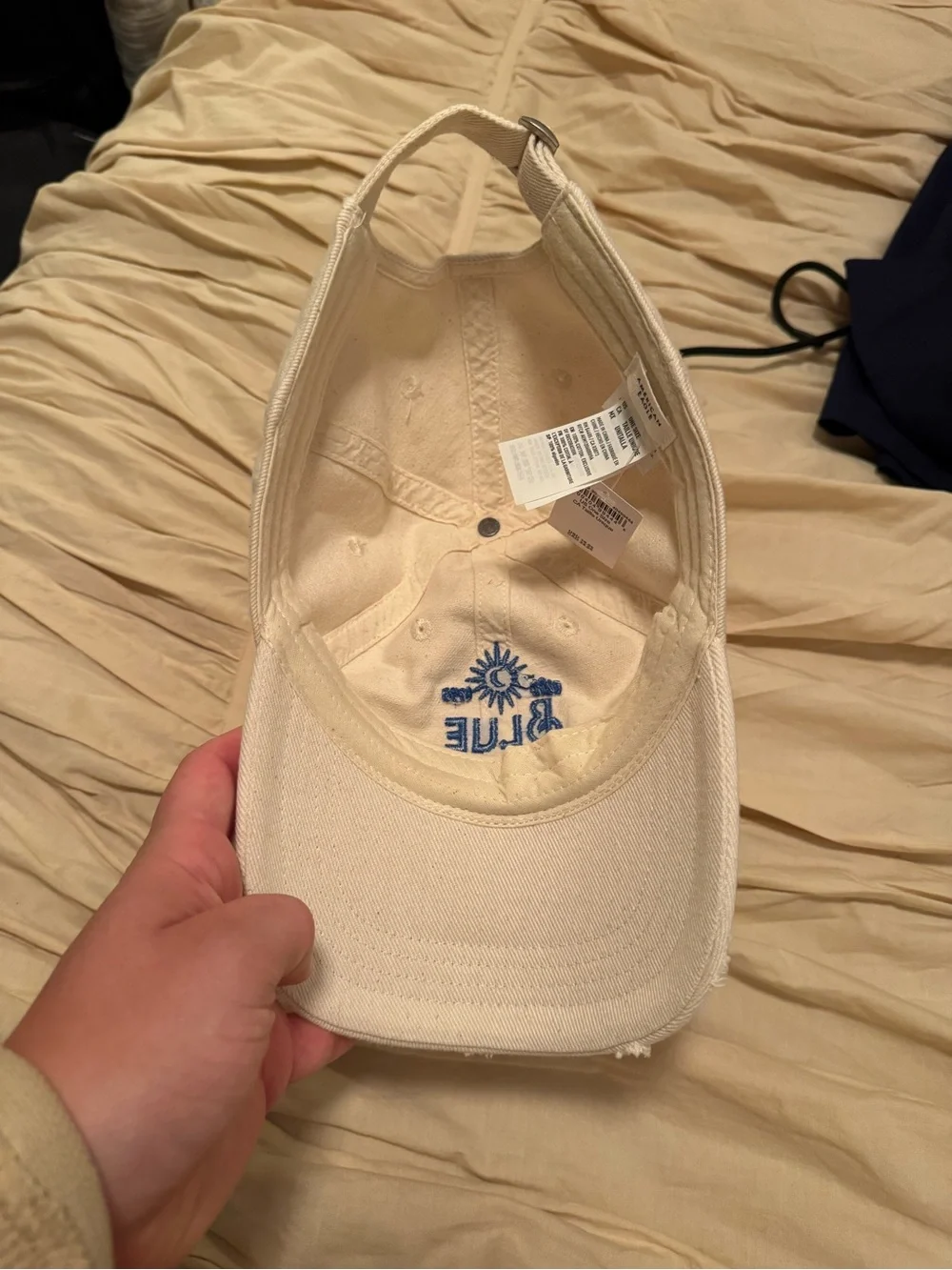 American Eagle Outfitters fits cream size