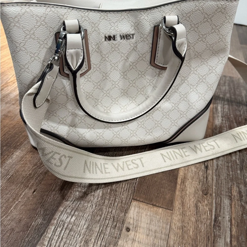 Nine West nine west