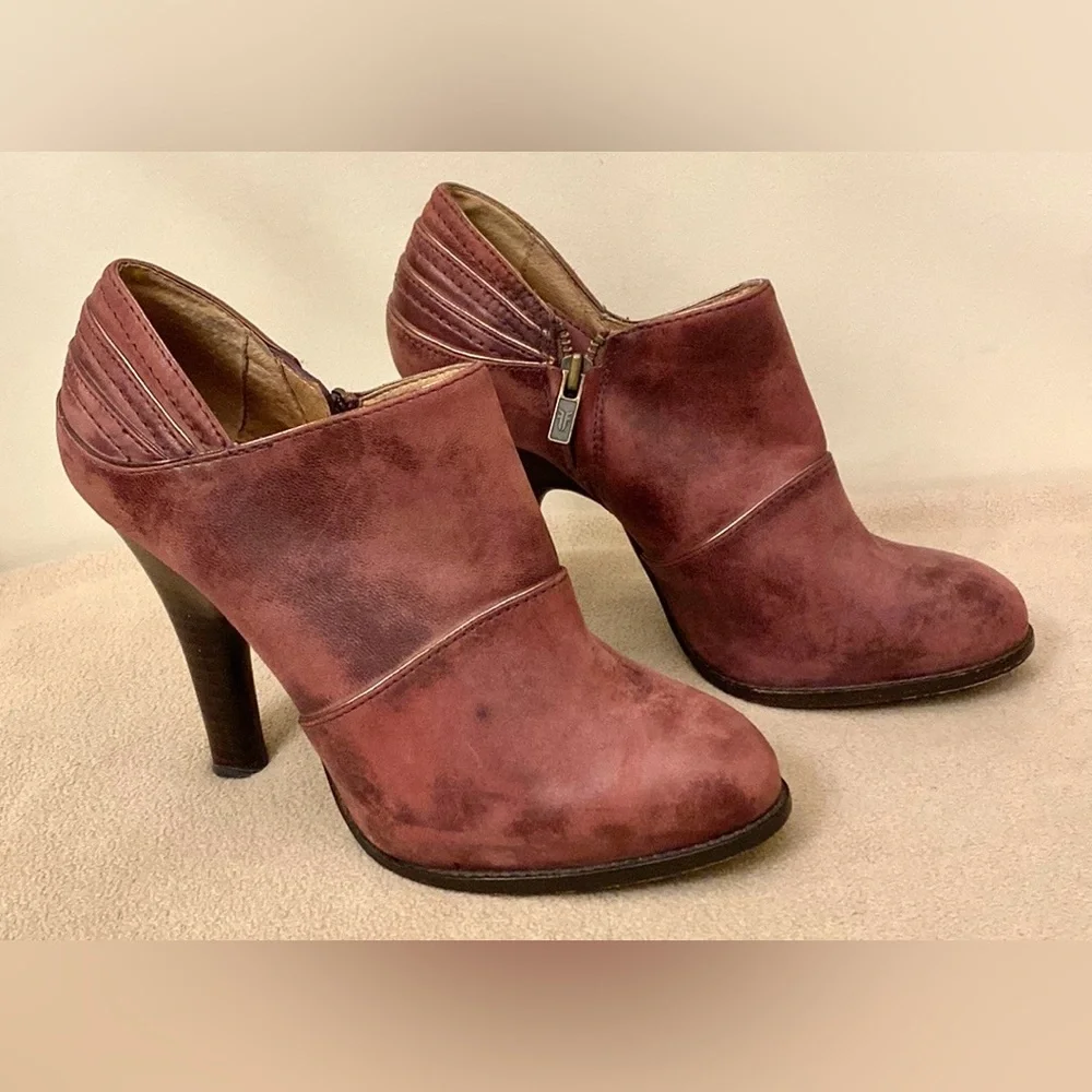 Frye valerie piping