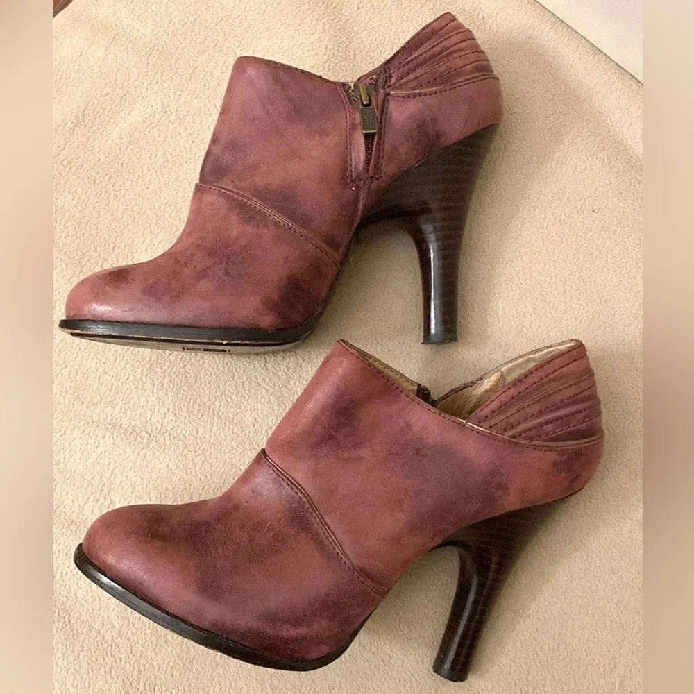 Frye valerie piping