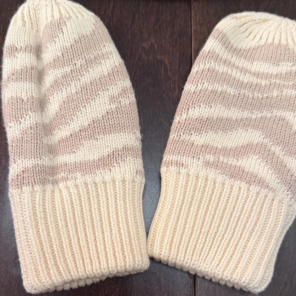 GAP charming beanie