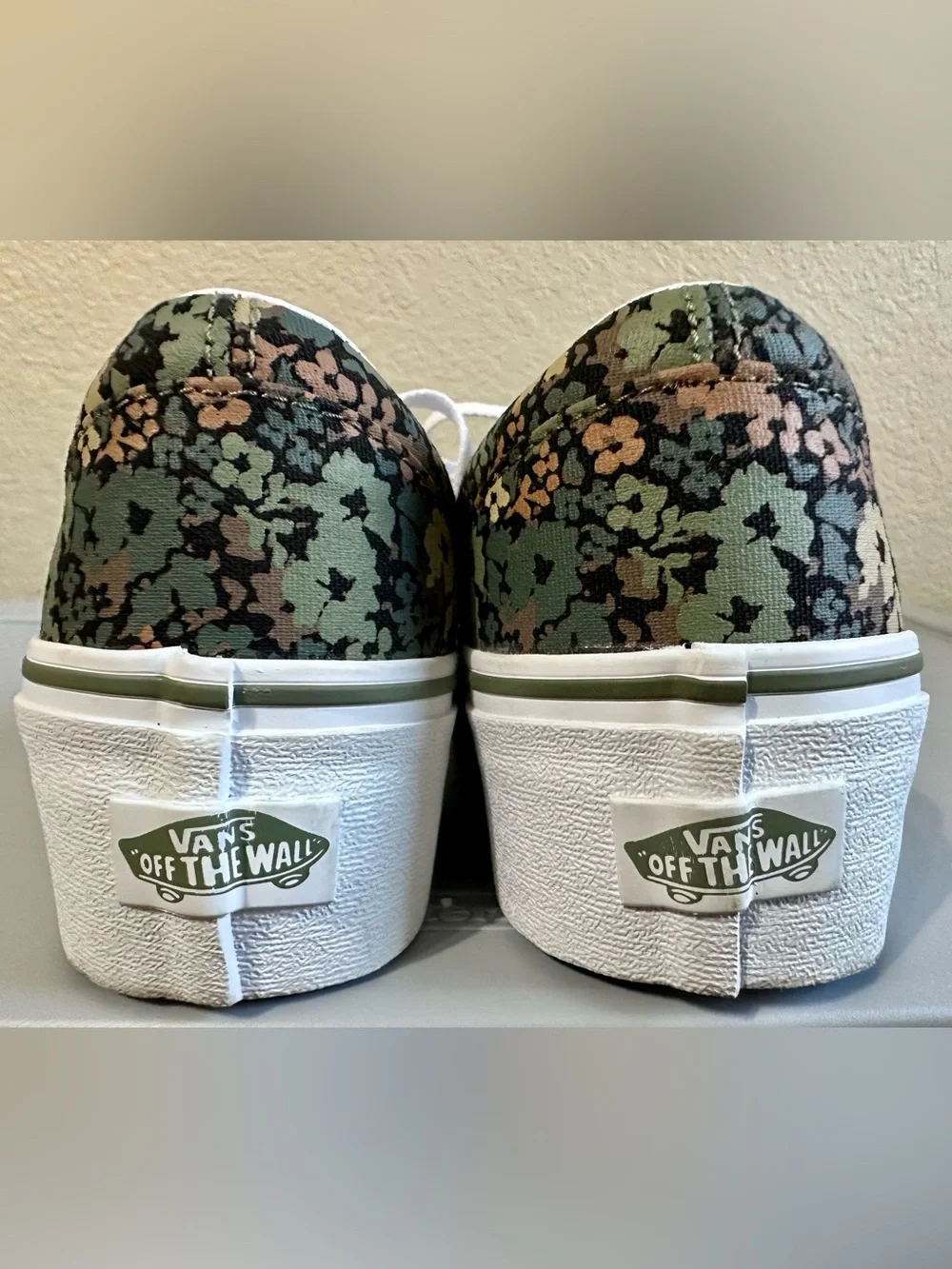Vans low top