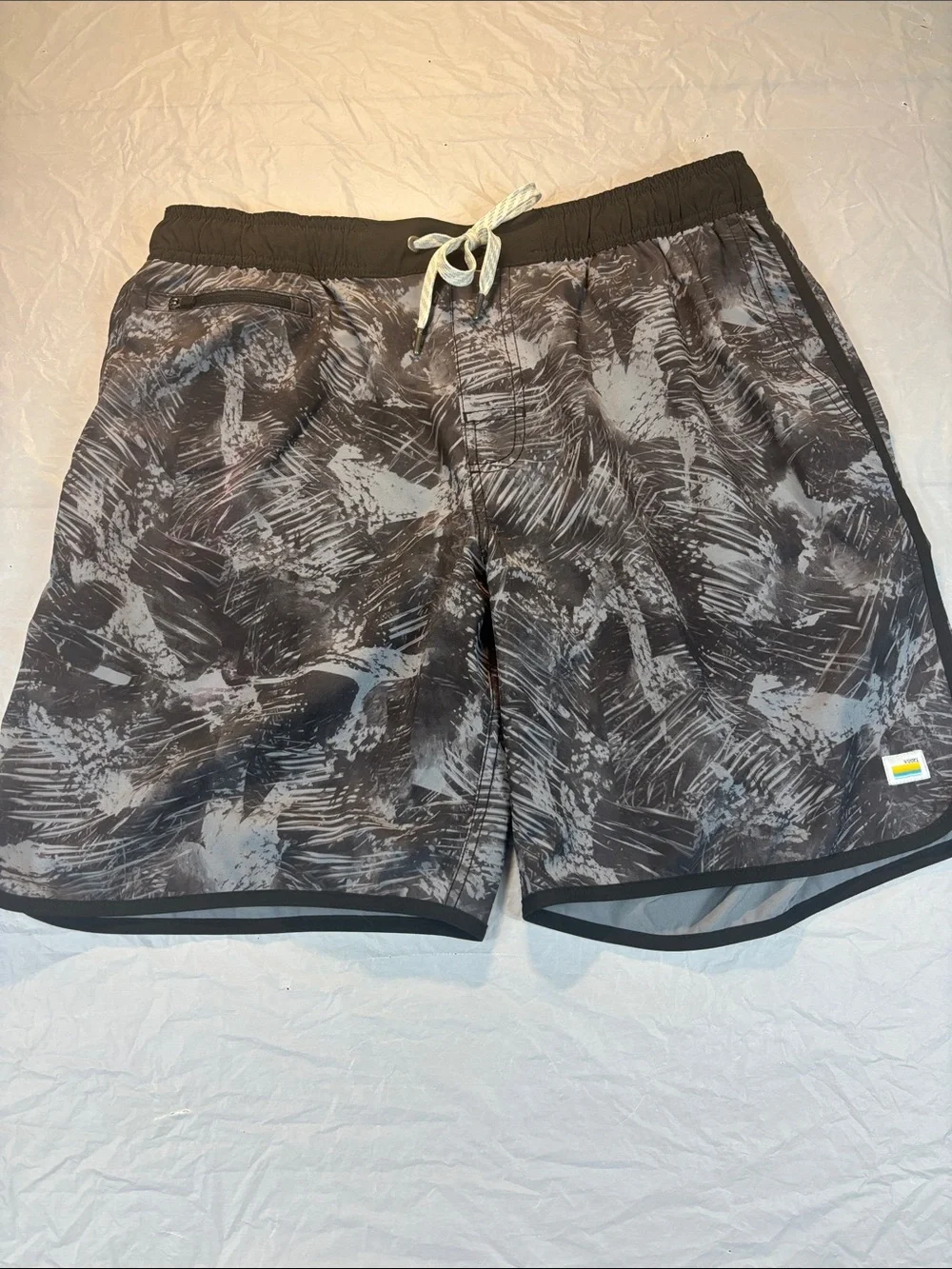 VUORI BLK/GRAY SHORTS