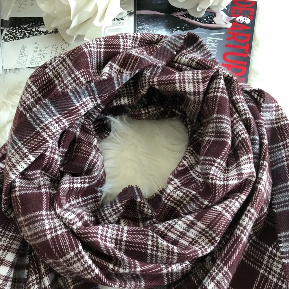 Abercrombie & Fitch white may 🛍️pm