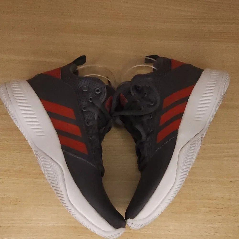 adidas boy’s grey