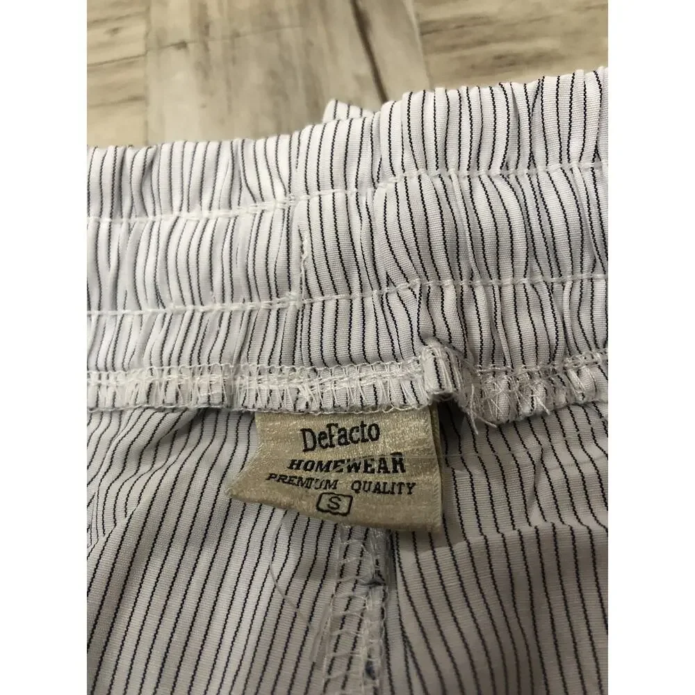 De Facto cotton shoulder