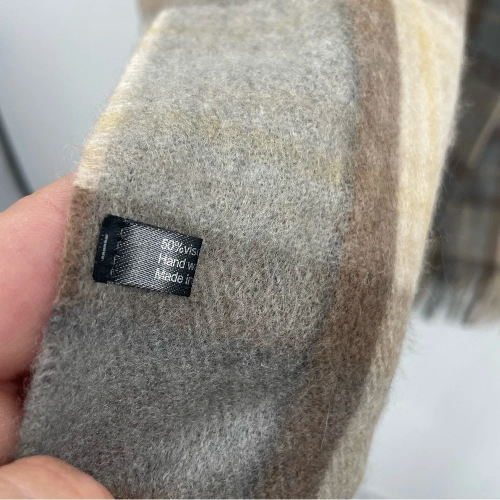 House of Tweed minor comment