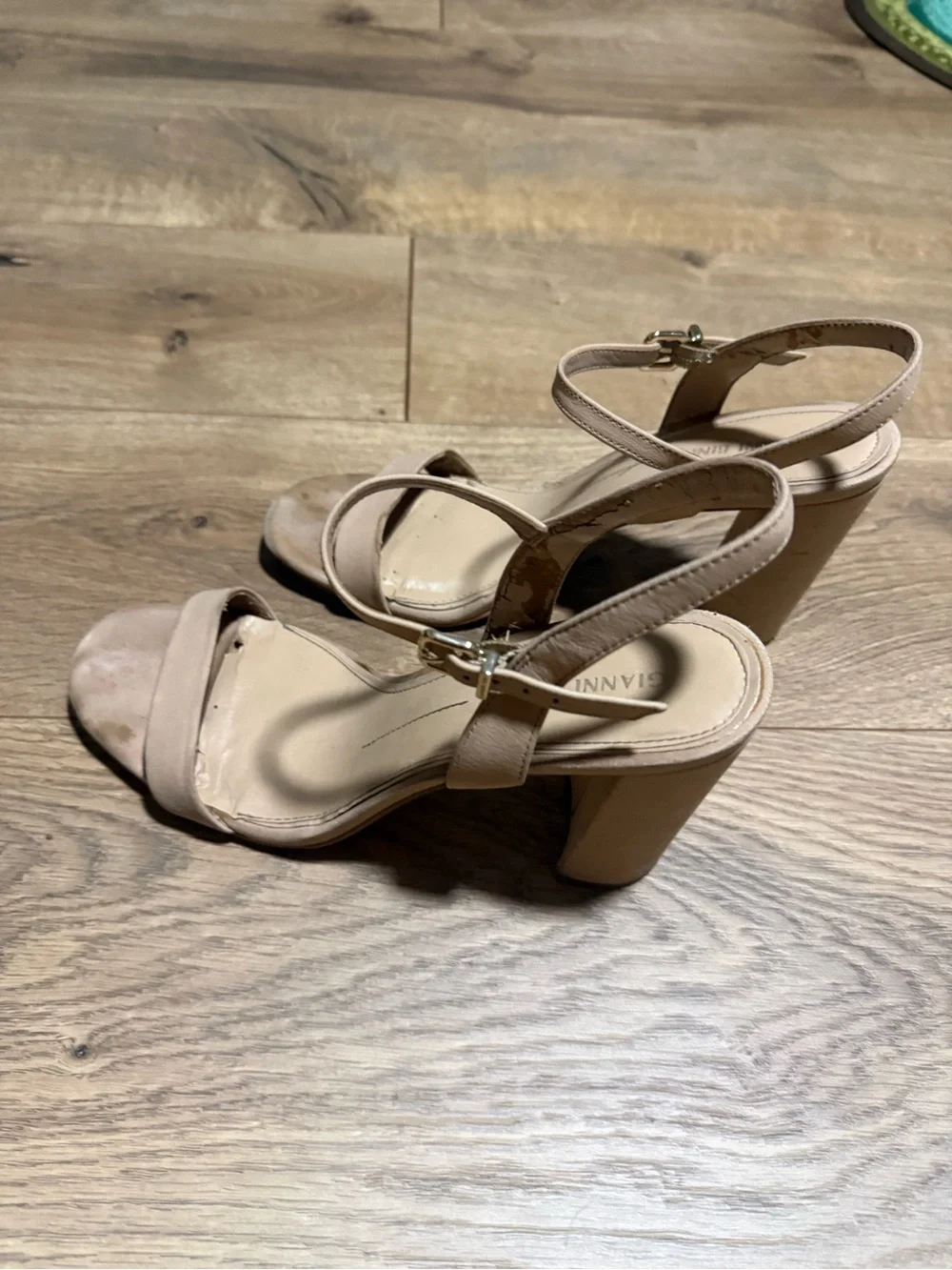 Gianni Bini elegant open