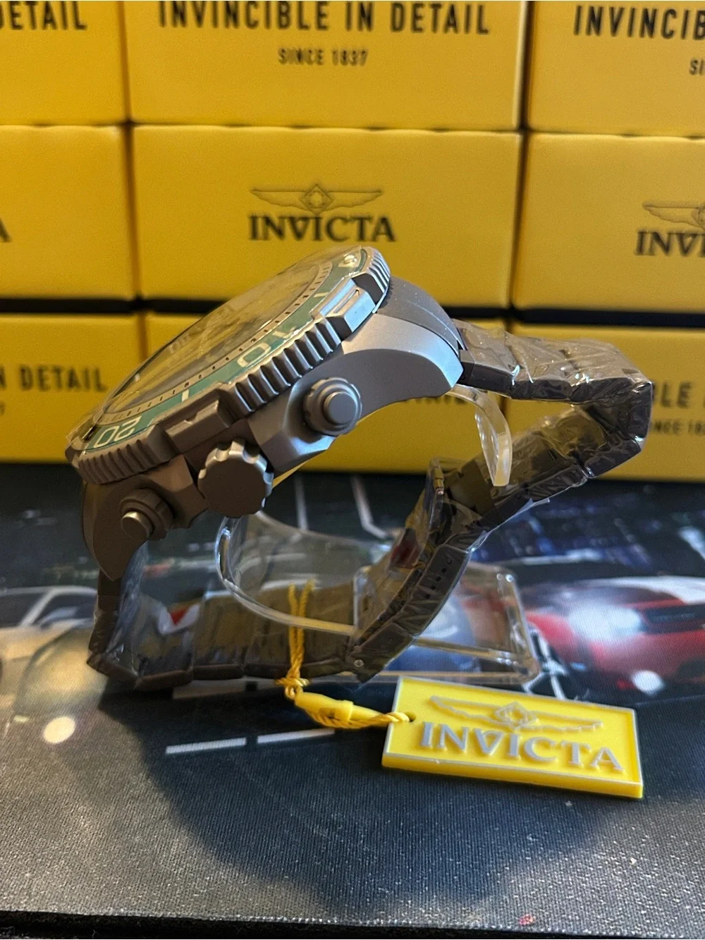 Invicta sporty massive