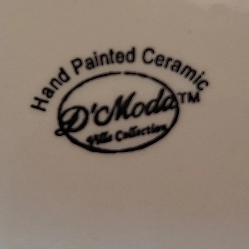 DModern handpainted wine