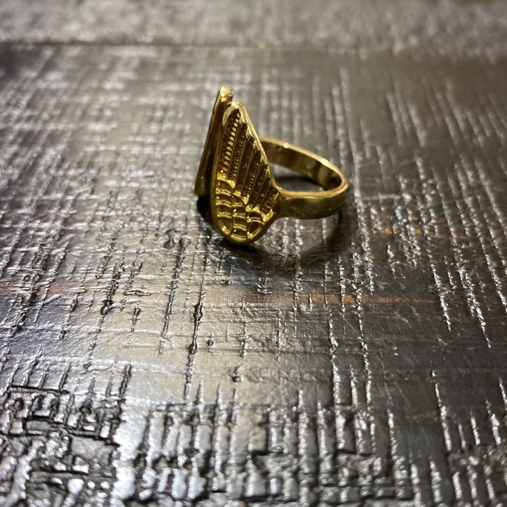 N/A gold tone