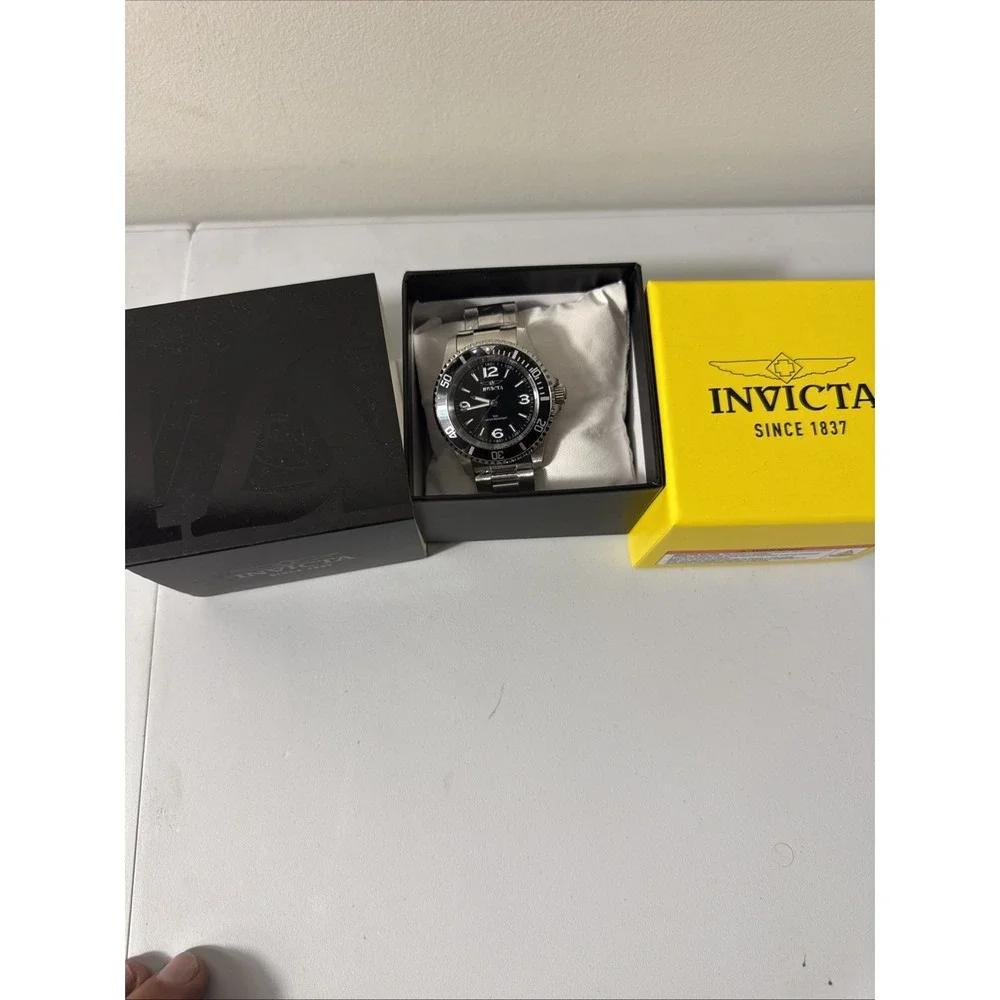 Invicta unique fold