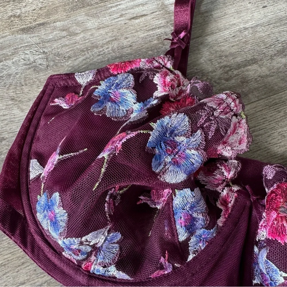 Victorias Secret elegant floral
