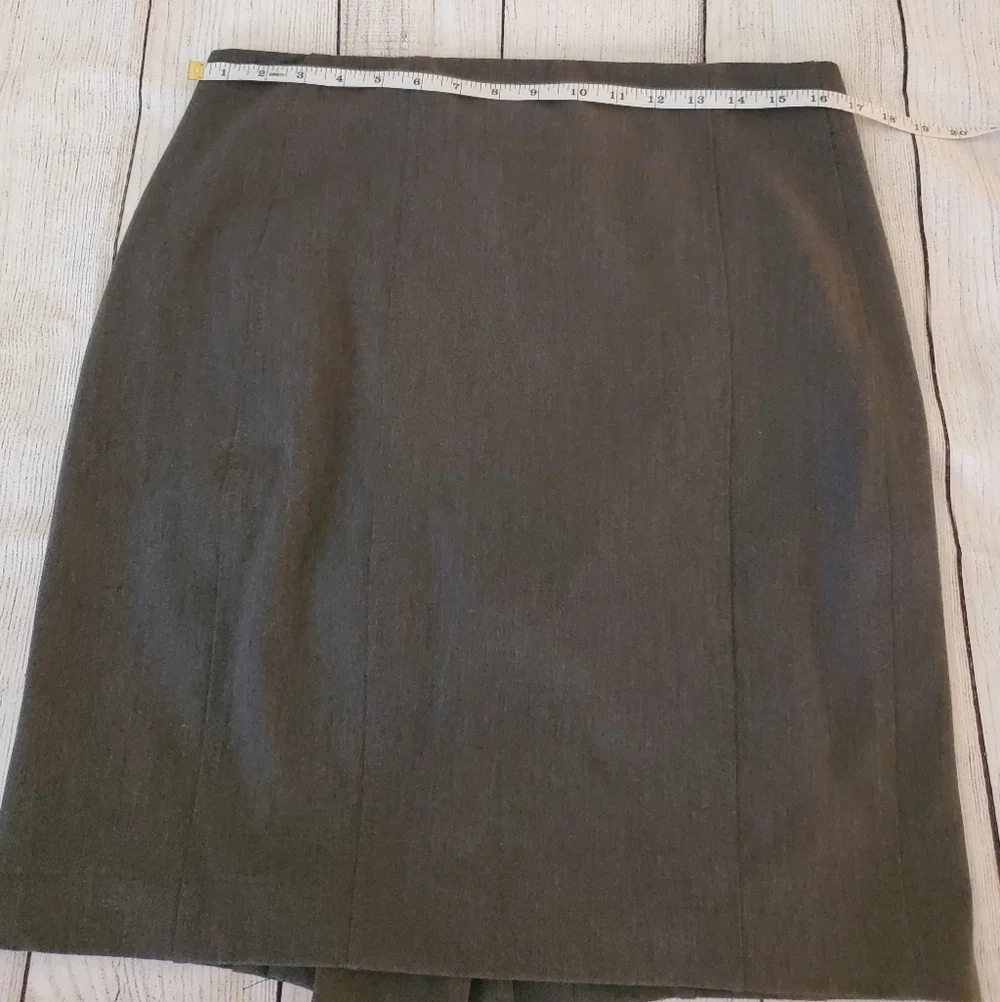 Express gray skirt