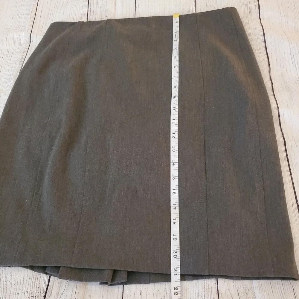 Express gray skirt