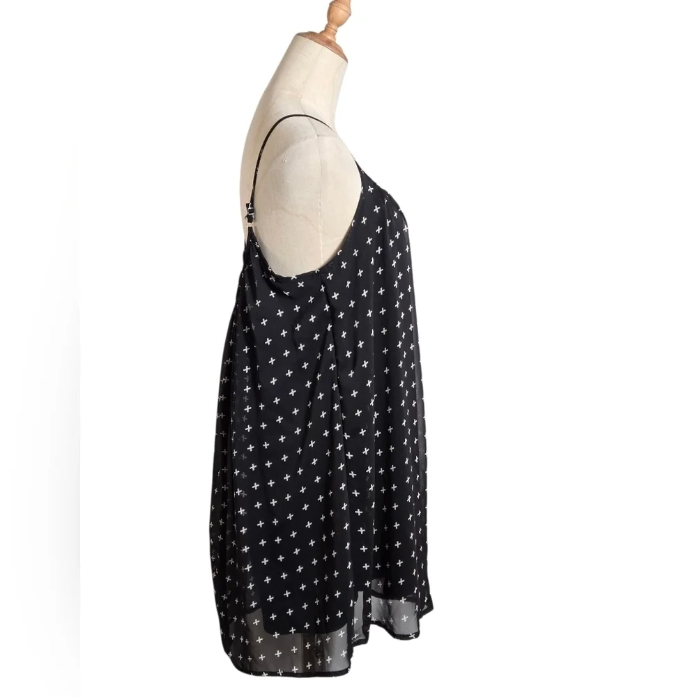 one clothing black cross