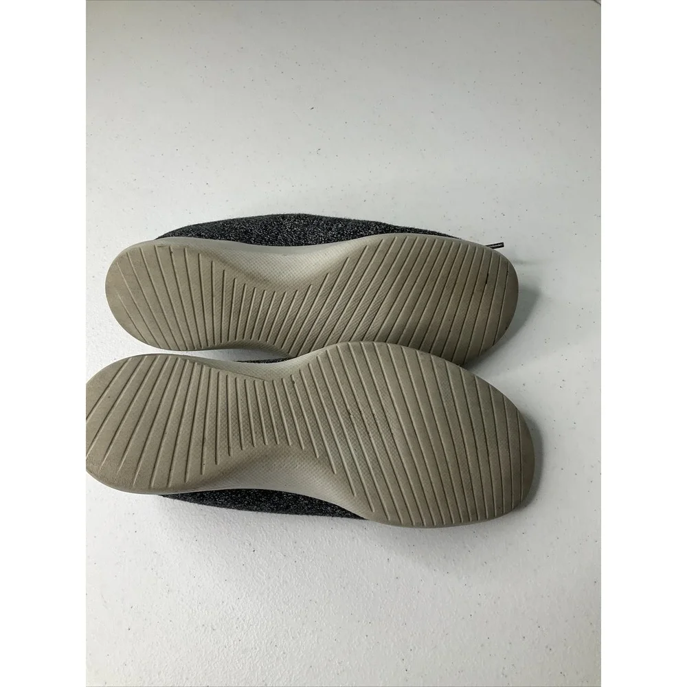 allbirds description sneakers