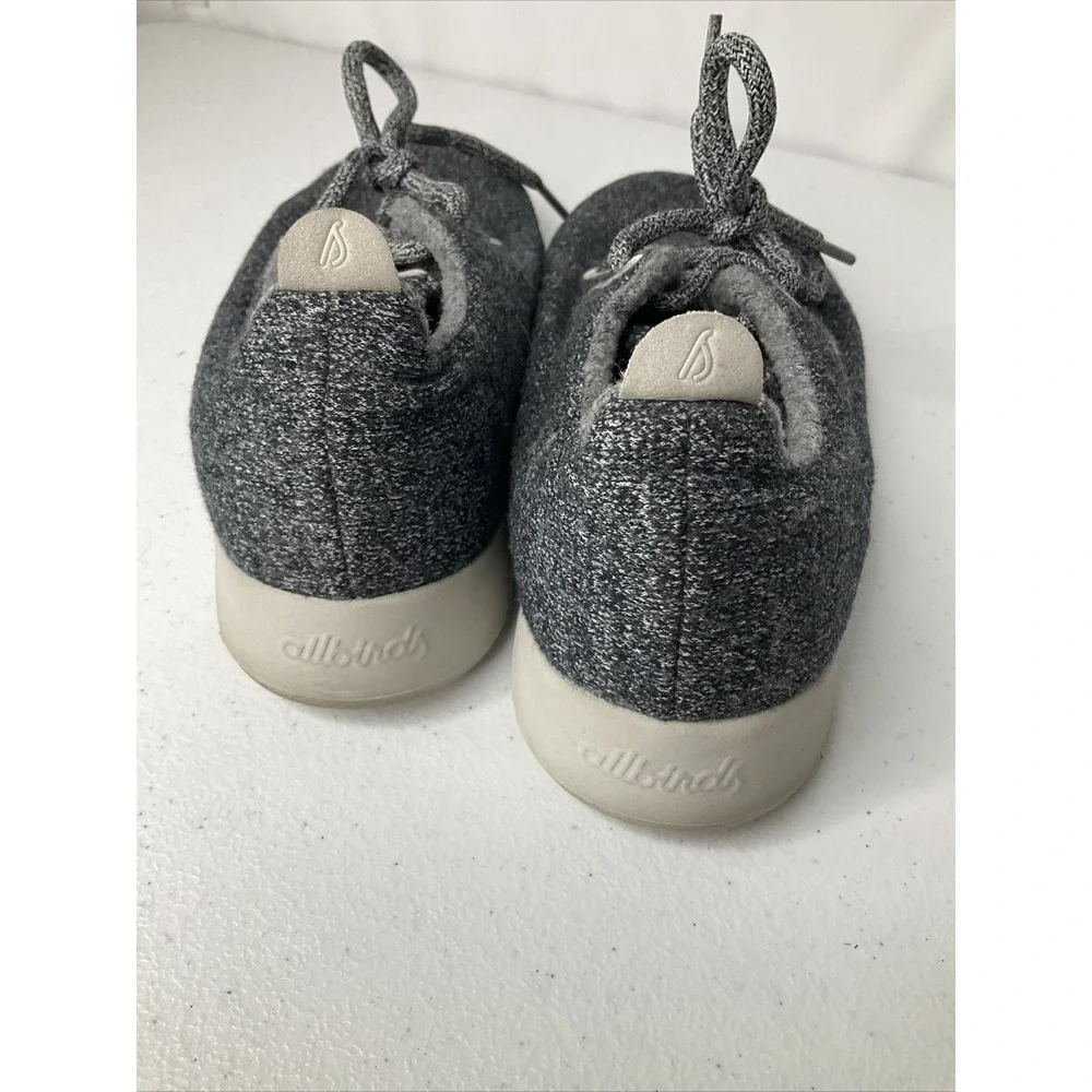allbirds description sneakers