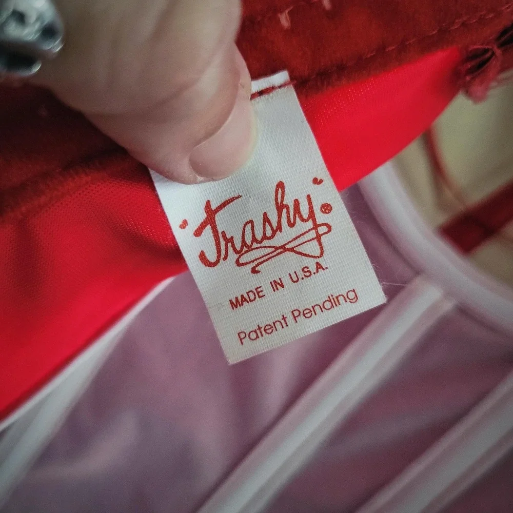 Trashy Lingerie this red