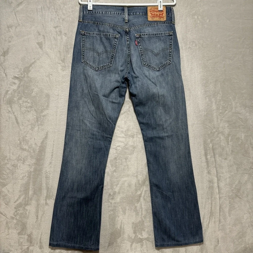 Levis levi 527