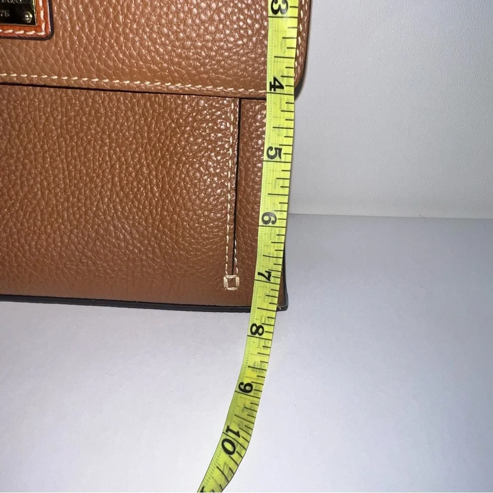 Dooney & Bourke crossbody adjustable bag