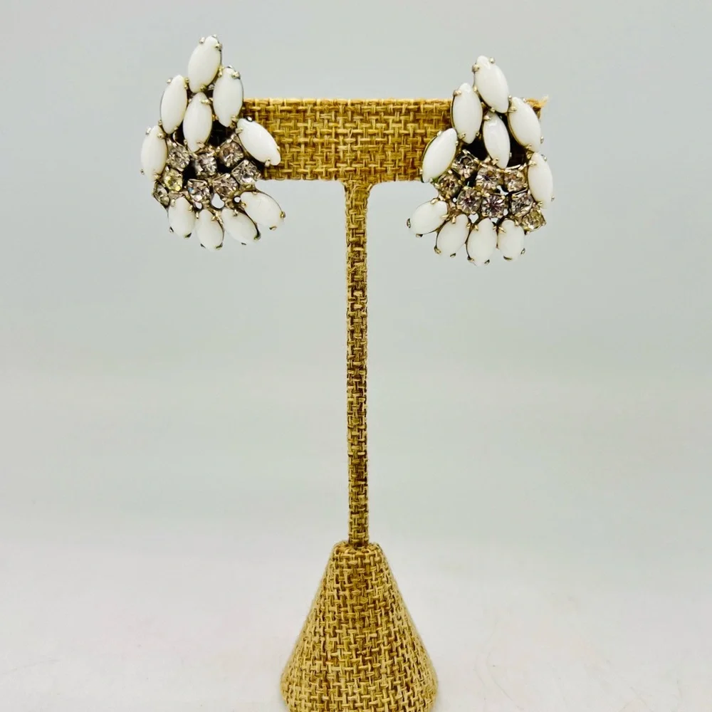 Vintage earrings tone appx