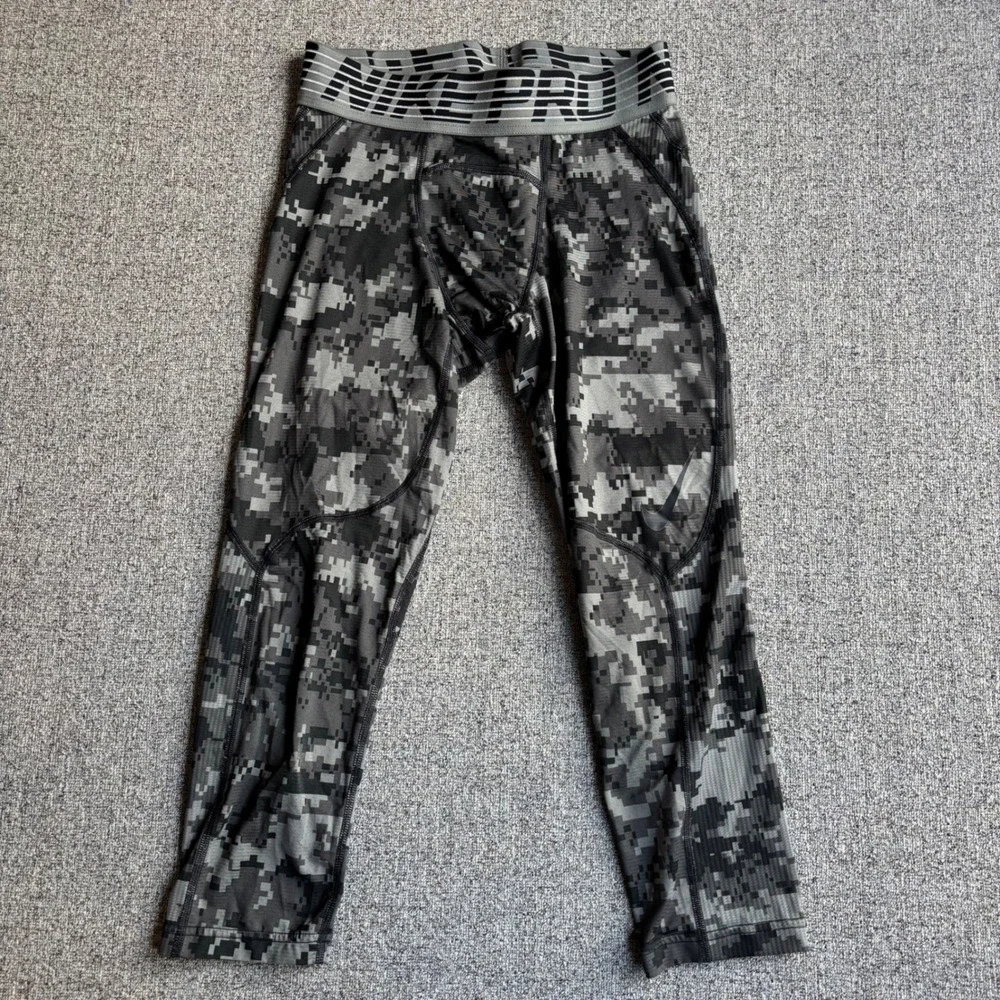 Nike Pro Hypercool Compression Digital Camo Nike Tights Mens S Grey 3/4 Legging