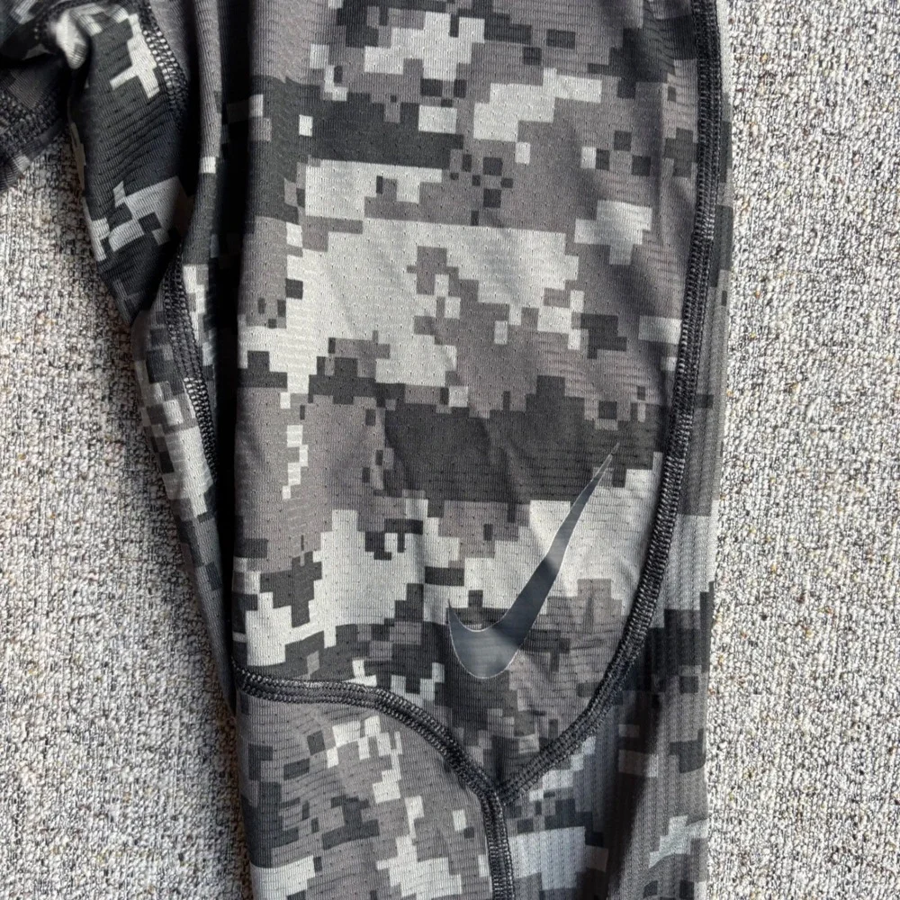 Nike compression leggings