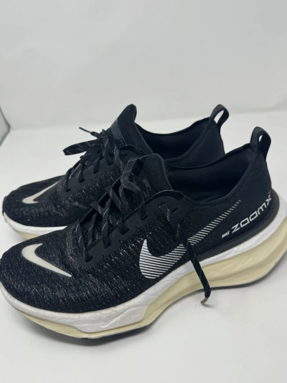 Nike likers zoomx walking