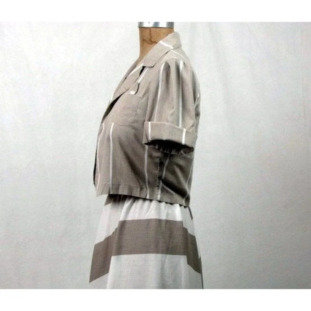 Unbranded print 16