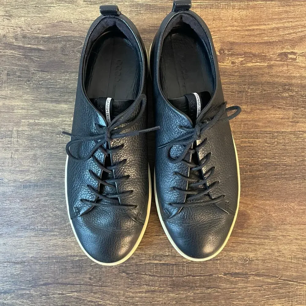 Ecco upper normal sole