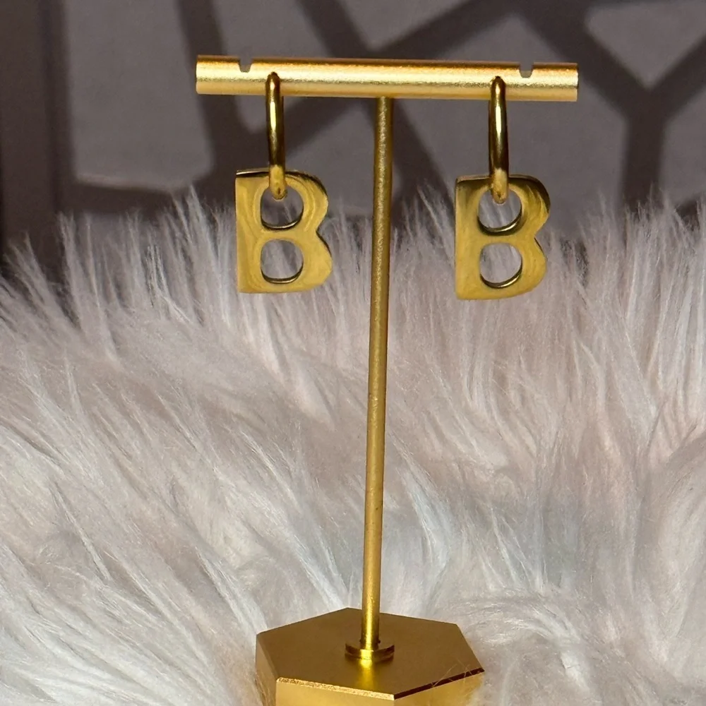unbranded elegant gold