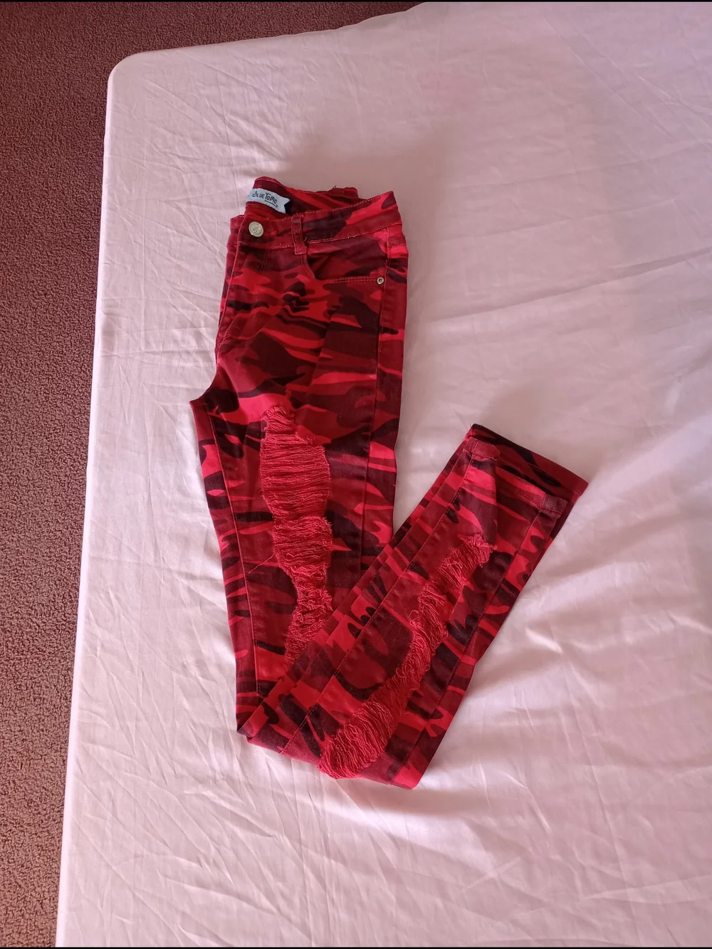 Blue Topic Red Camo Jeans Sz. 7/8 Distressed Women's