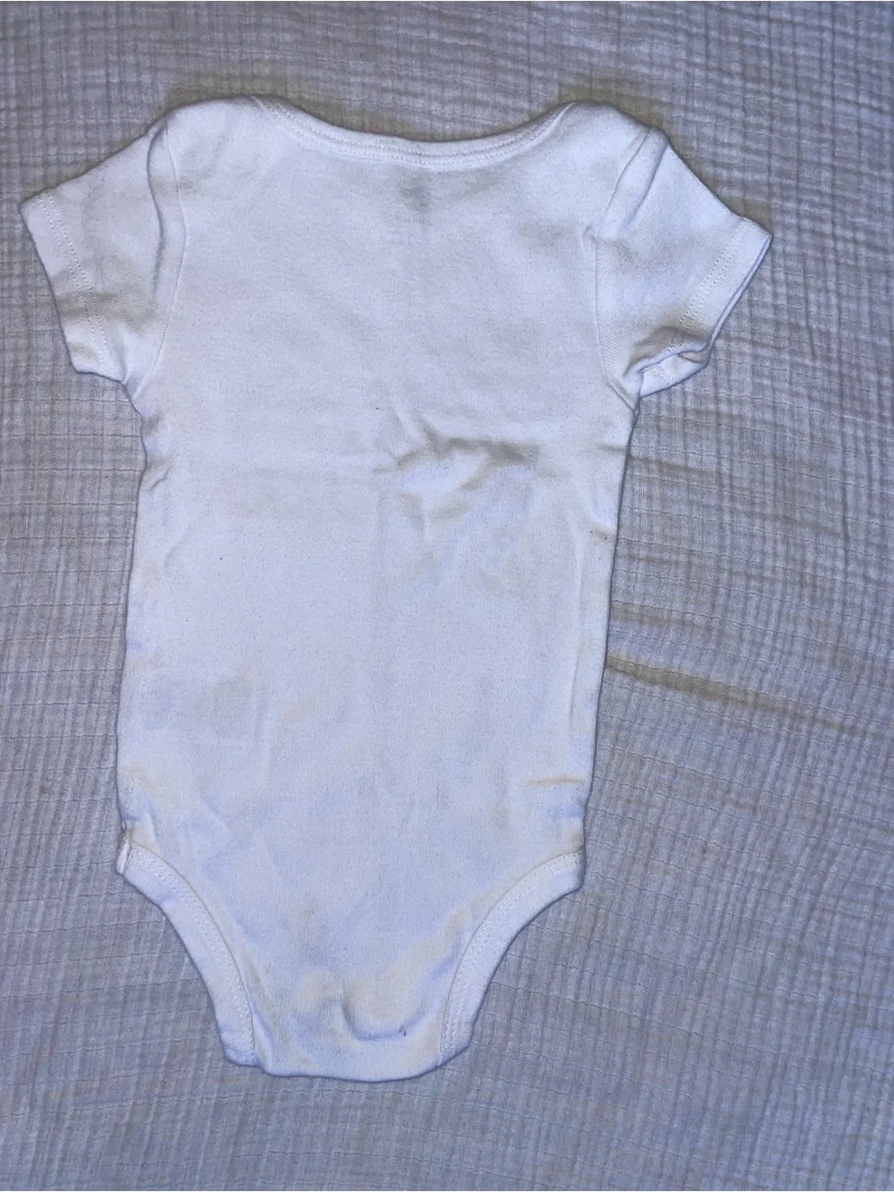 Little Wonders slogan bodysuit closures