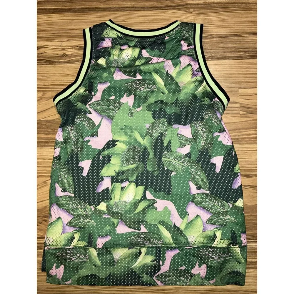 Nike leaf basketball