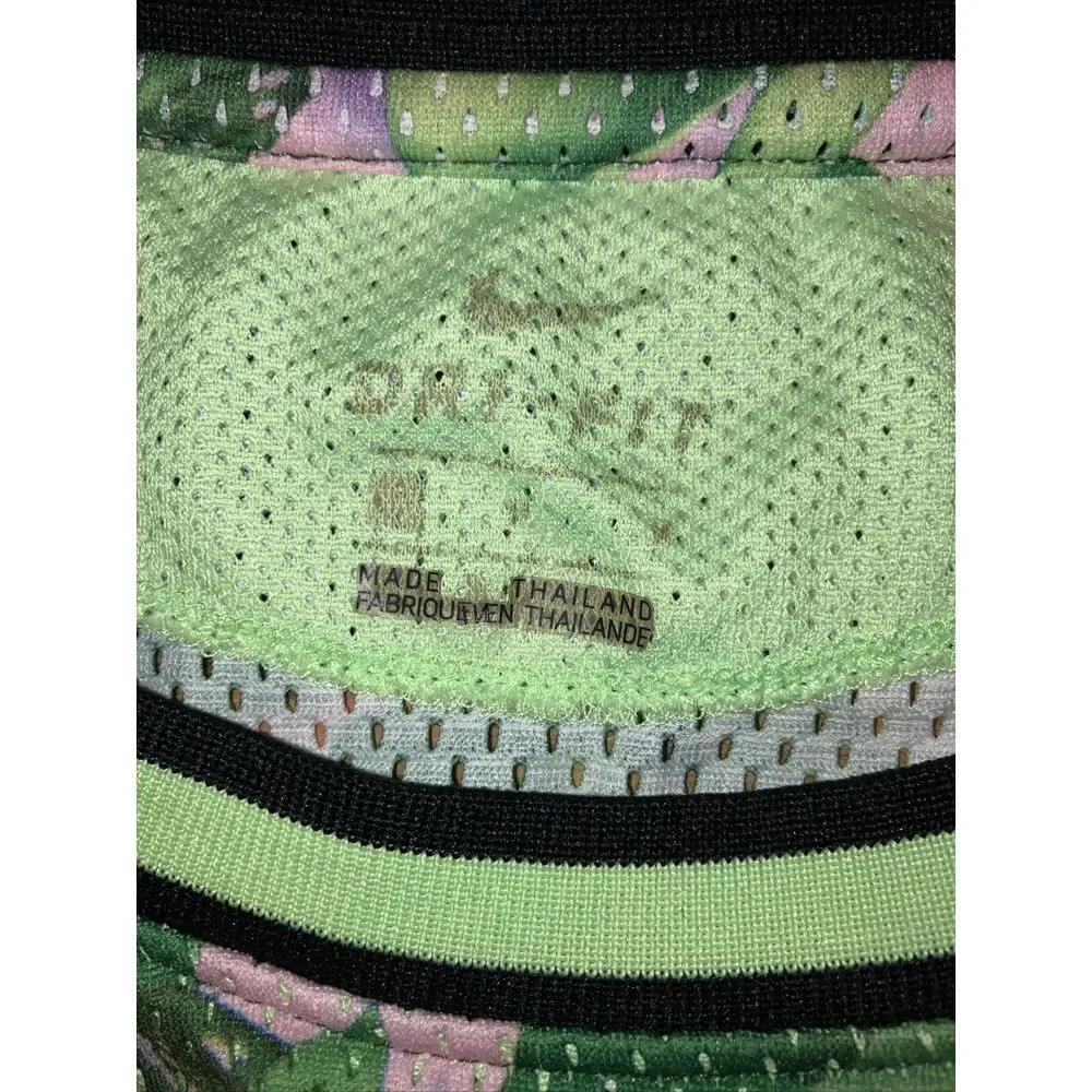 Nike leaf basketball