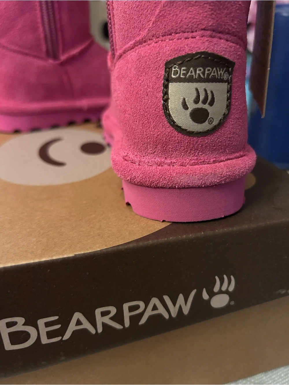 BearPaw vibrant hot