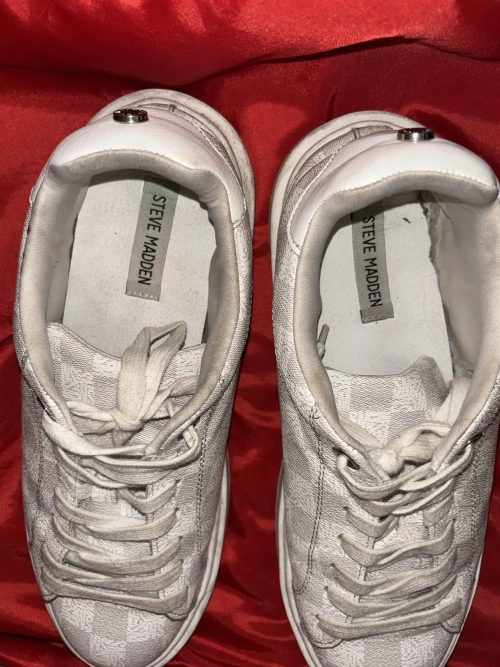 Steve Madden low top
