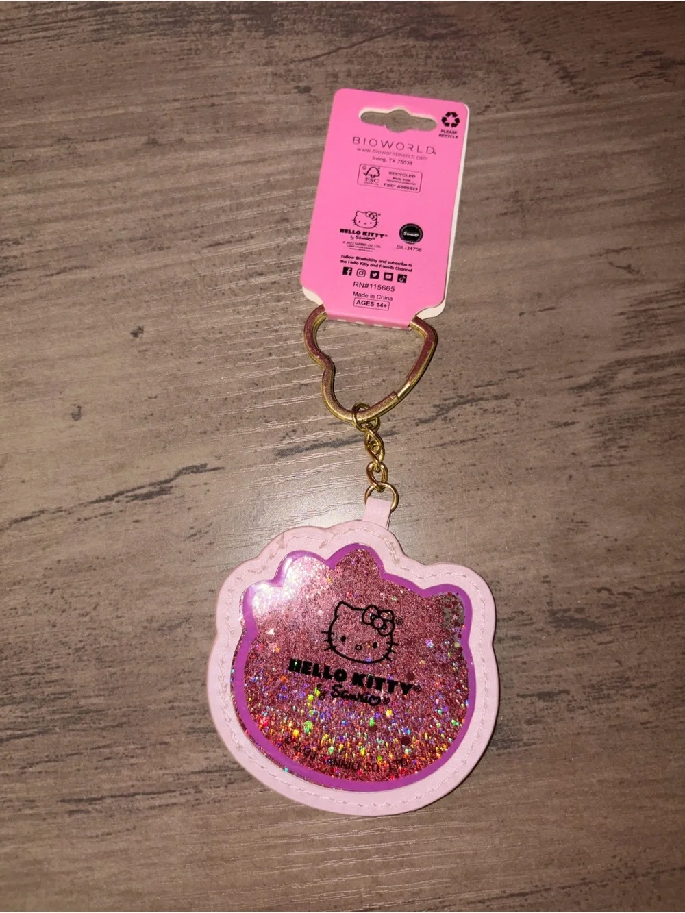 Hello Kitty your clasp collecting