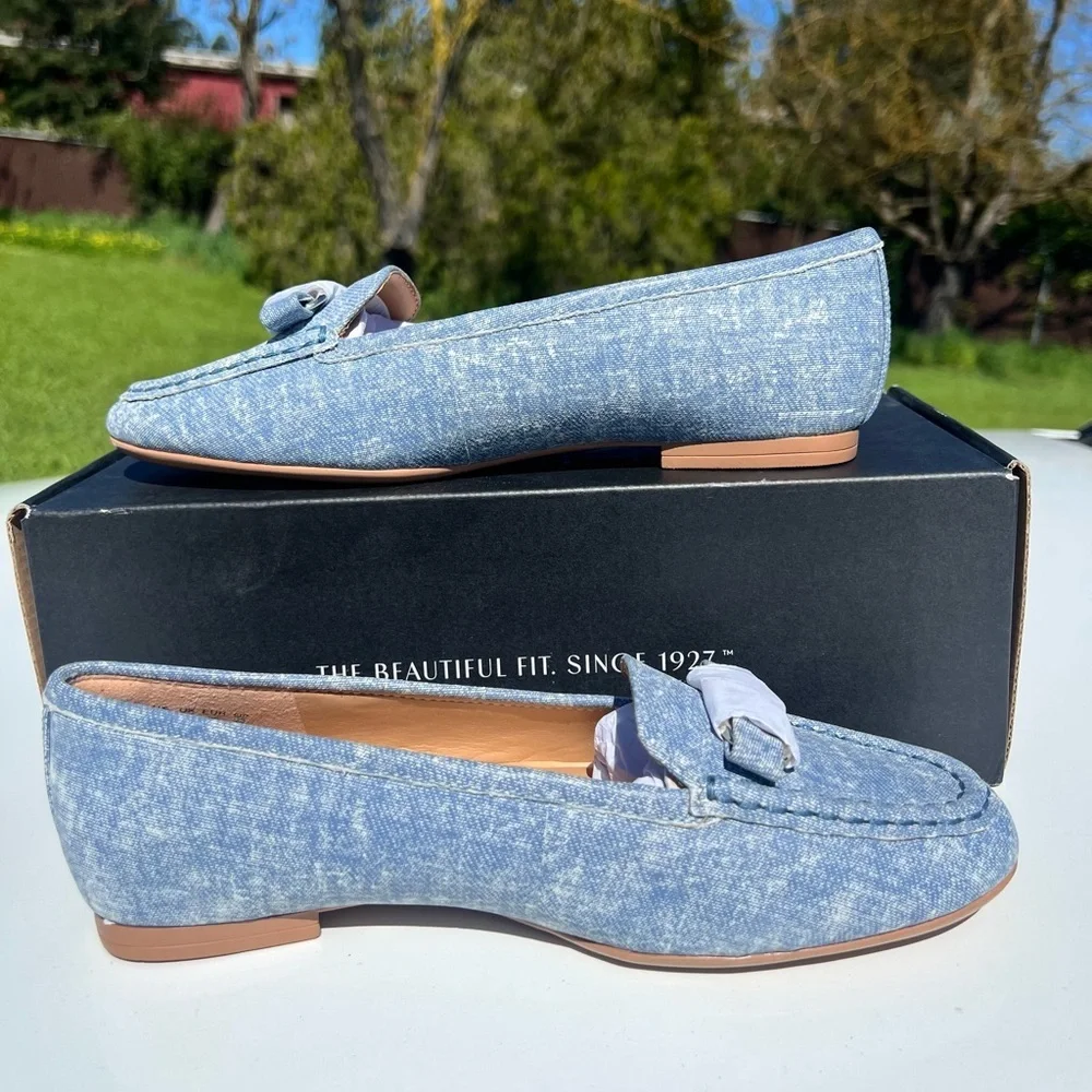 Naturalizer classic slip