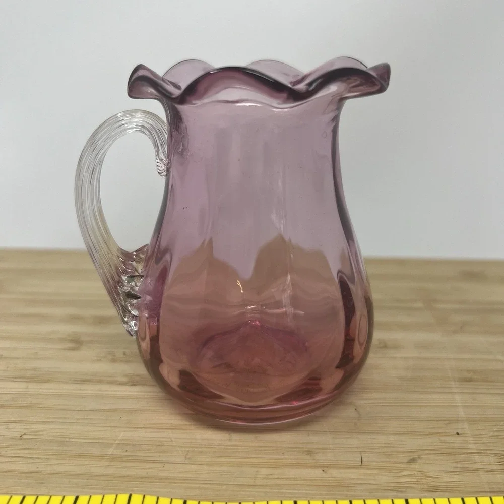 N/A vase hand