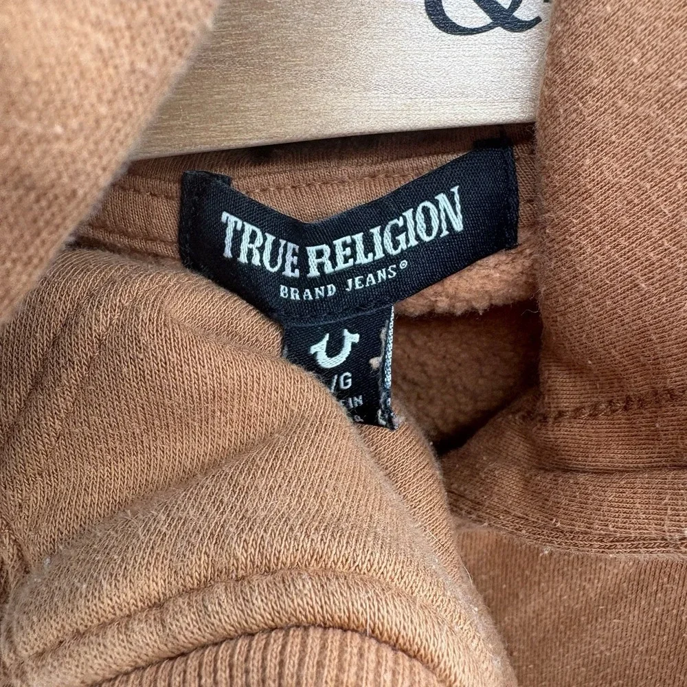 True Religion chest 44